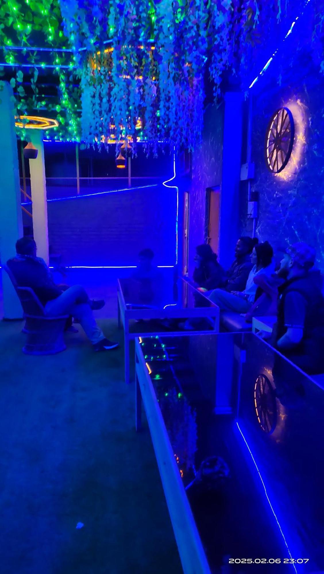 Big Brother Hostel Hotel Agra  Esterno foto
