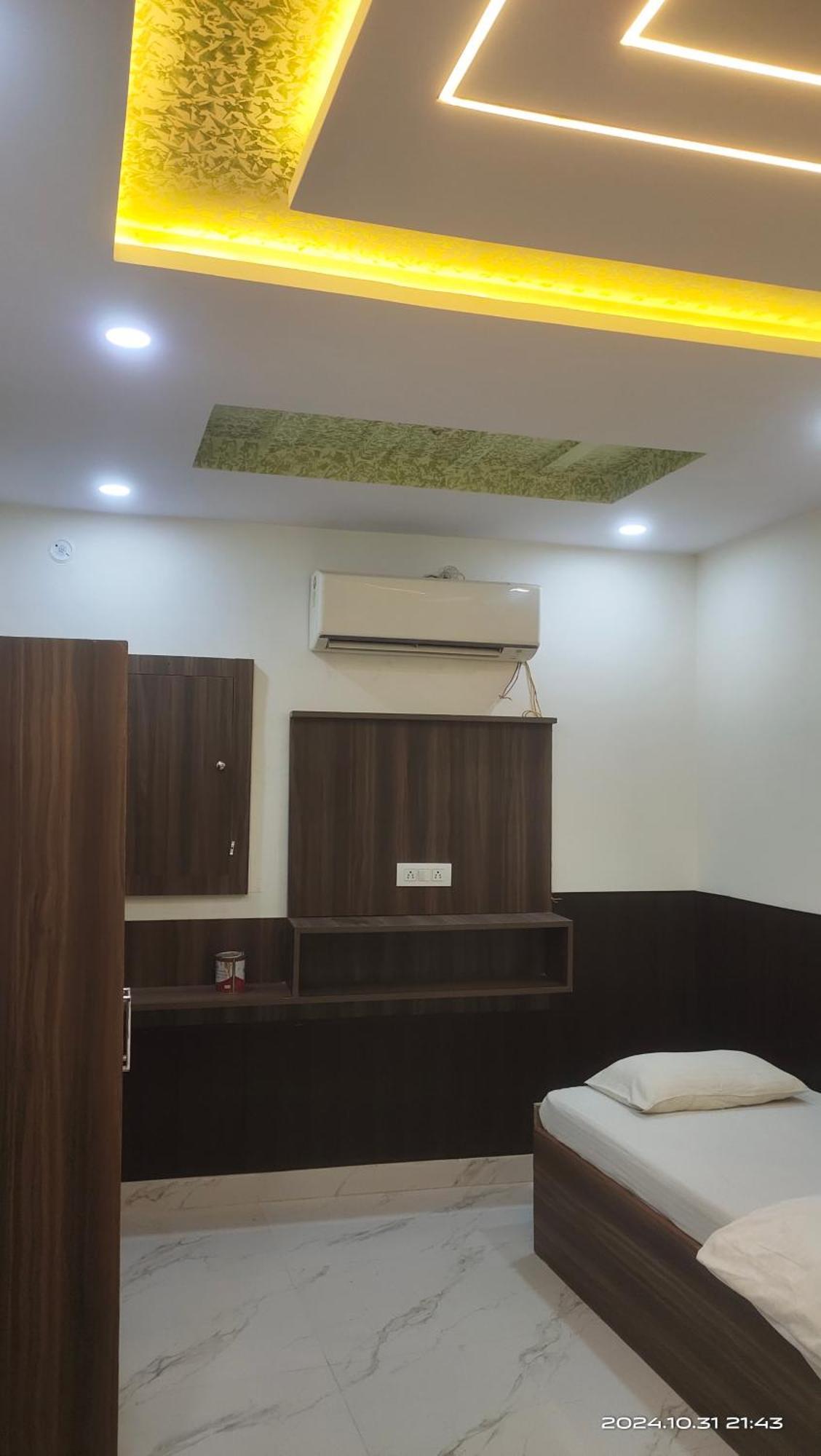 Big Brother Hostel Hotel Agra  Esterno foto
